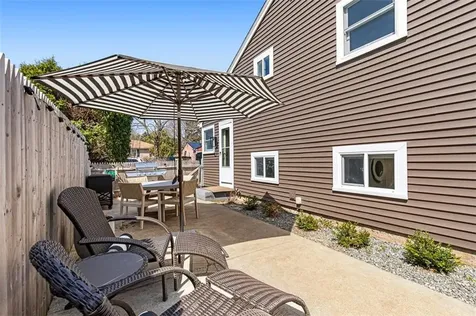 26 Manning Drive East Providence RI 02915