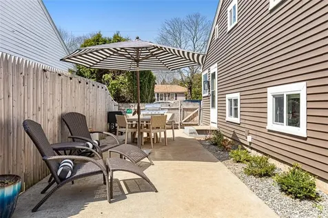 26 Manning Drive East Providence RI 02915