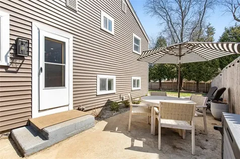 26 Manning Drive East Providence RI 02915