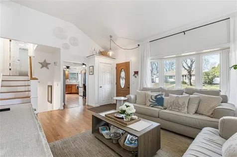 26 Manning Drive East Providence RI 02915