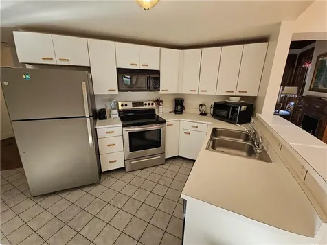 364 Bellevue Avenue Newport RI 02840