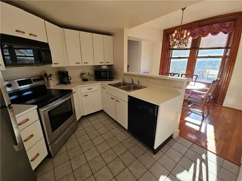 364 Bellevue Avenue Newport RI 02840