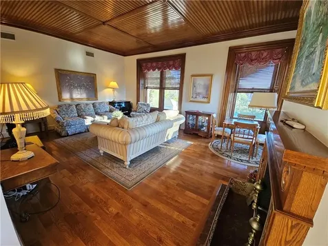364 Bellevue Avenue Newport RI 02840