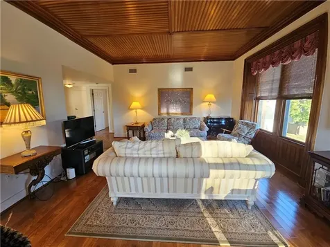 364 Bellevue Avenue Newport RI 02840