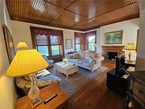 364 Bellevue Avenue Newport RI 02840