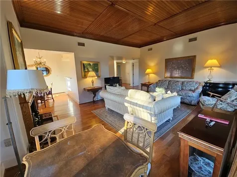 364 Bellevue Avenue Newport RI 02840