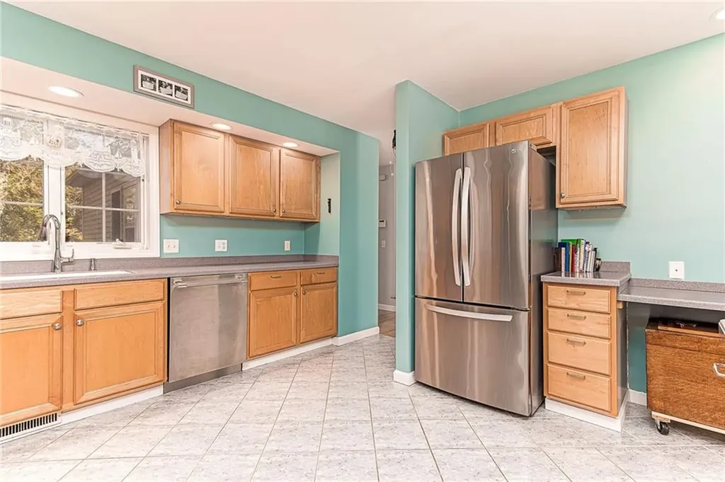 30 Clifford Drive Westerly RI 02891