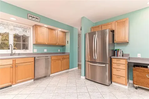 30 Clifford Drive Westerly RI 02891