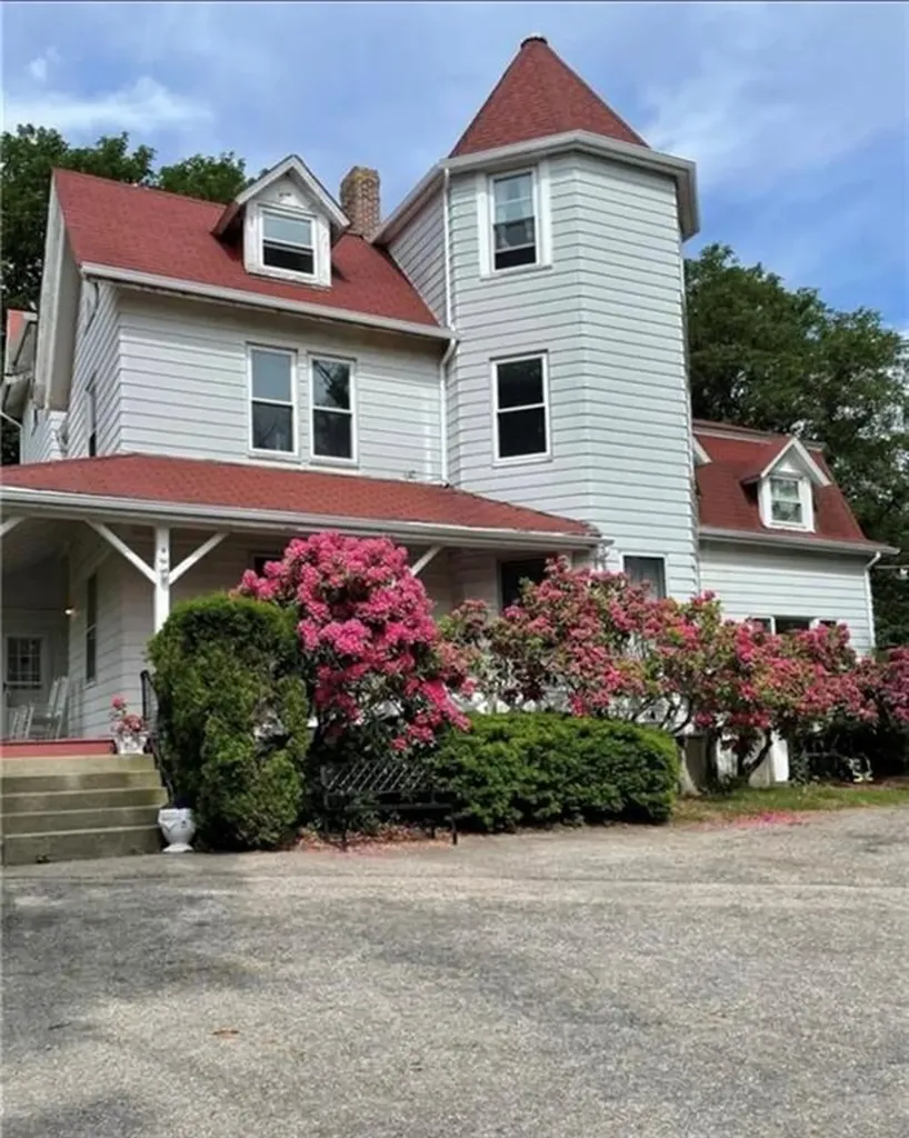 313 Berkeley Avenue Middletown RI 02842