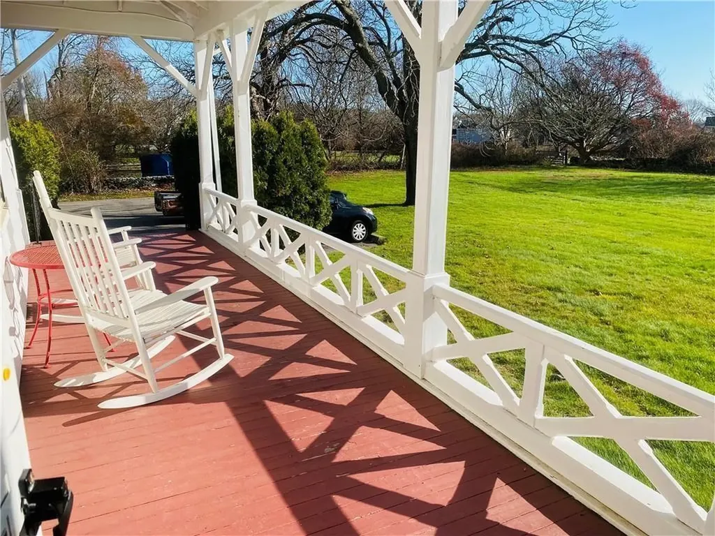 313 Berkeley Avenue Middletown RI 02842
