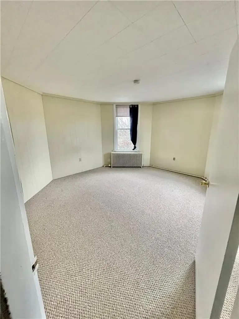 313 Berkeley Avenue Middletown RI 02842