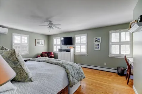 66 Mccorrie Lane Portsmouth RI 02871