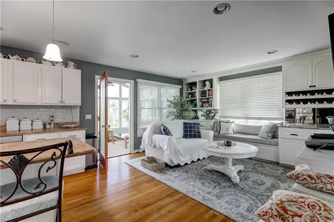 66 Mccorrie Lane Portsmouth RI 02871
