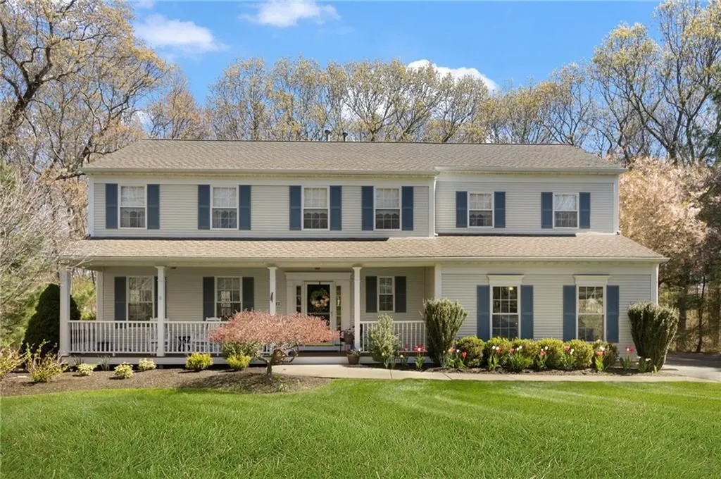 283 Castle Rocks Road Warwick RI 02886