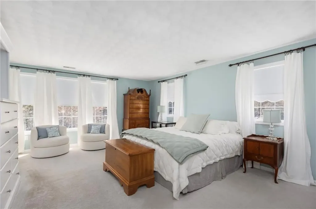 283 Castle Rocks Road Warwick RI 02886
