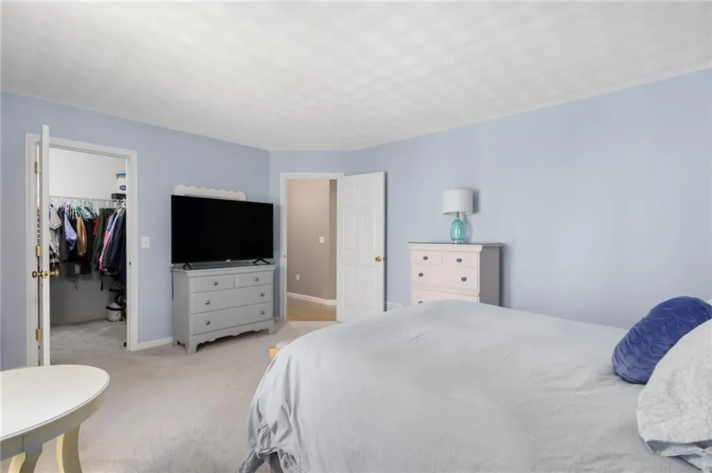 283 Castle Rocks Road Warwick RI 02886
