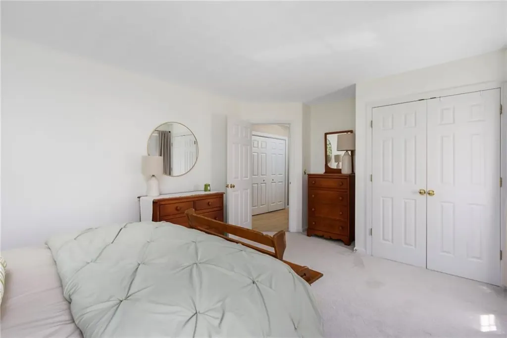 283 Castle Rocks Road Warwick RI 02886
