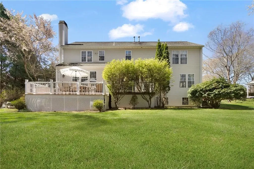 283 Castle Rocks Road Warwick RI 02886