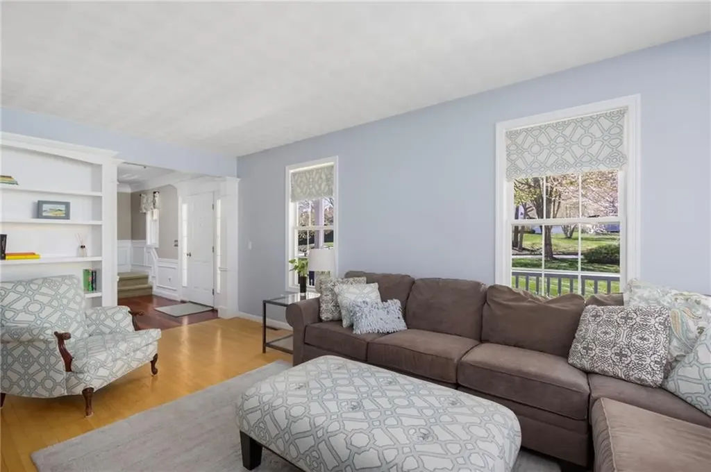 283 Castle Rocks Road Warwick RI 02886