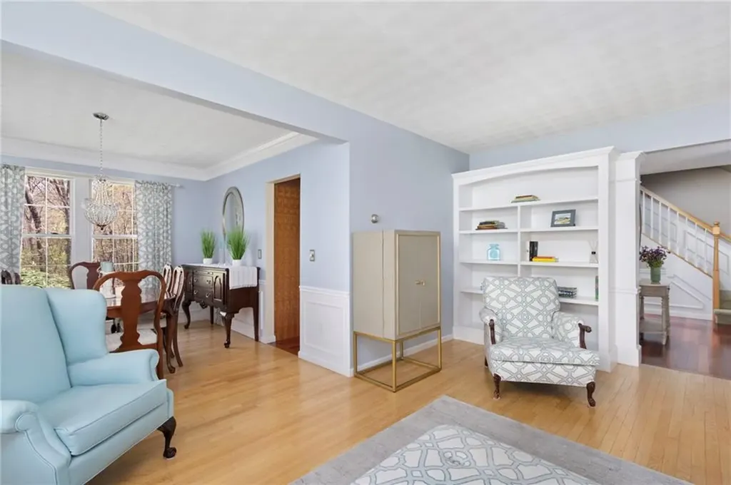 283 Castle Rocks Road Warwick RI 02886