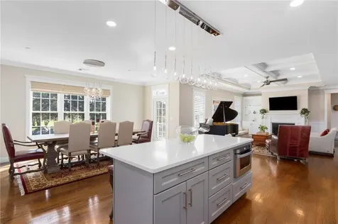 2 Waterview Lane Warren RI 02885