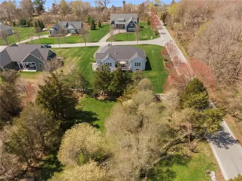 2 Waterview Lane Warren RI 02885