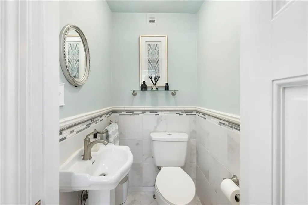 144 Woodland Road Woonsocket RI 02895