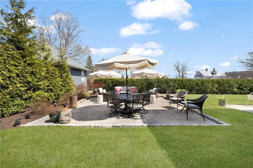 144 Woodland Road Woonsocket RI 02895