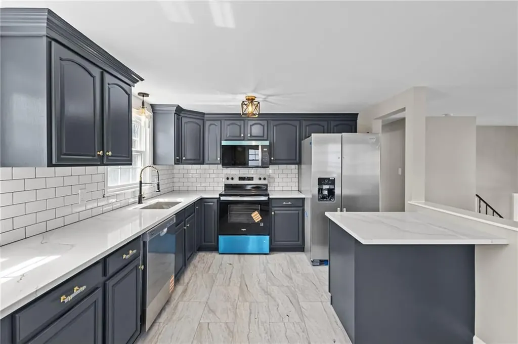 92 Star Avenue Woonsocket RI 02895