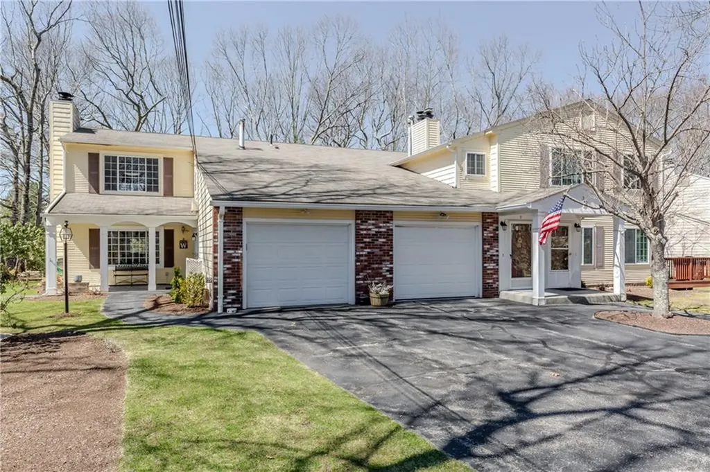 34 Eagle Run Warwick RI 02818