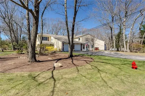 34 Eagle Run Warwick RI 02818