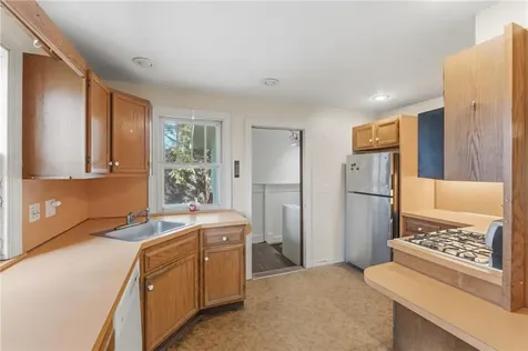 27 Essex Street Cranston RI 02910
