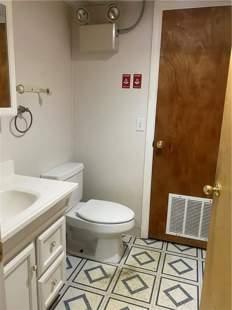 2121 Elmwood Avenue Warwick RI 02888