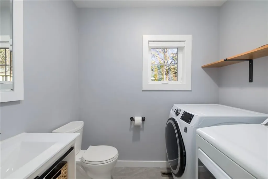 30 Tiffany Road Coventry RI 02816