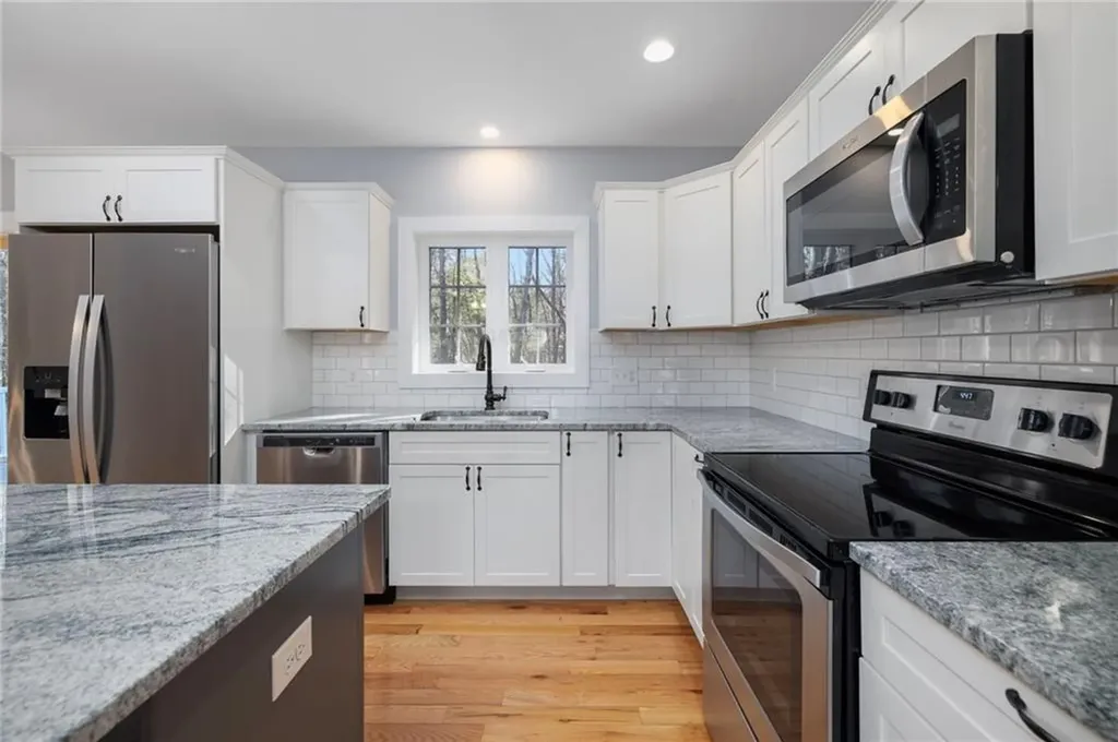30 Tiffany Road Coventry RI 02816