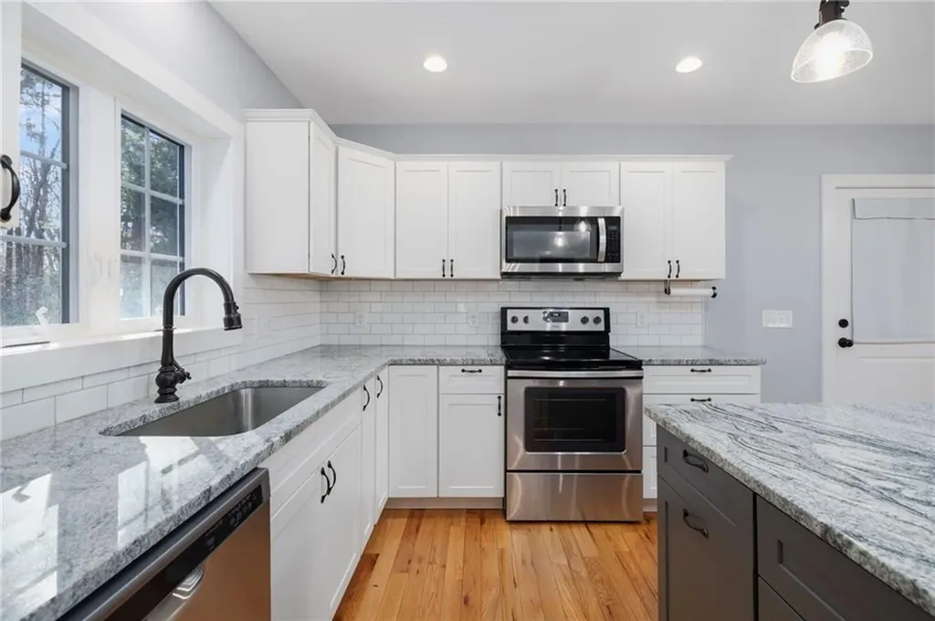 30 Tiffany Road Coventry RI 02816