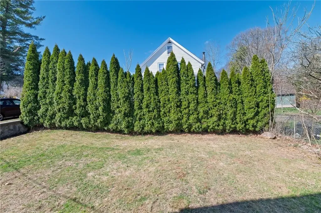 708 3rd Avenue Woonsocket RI 02895