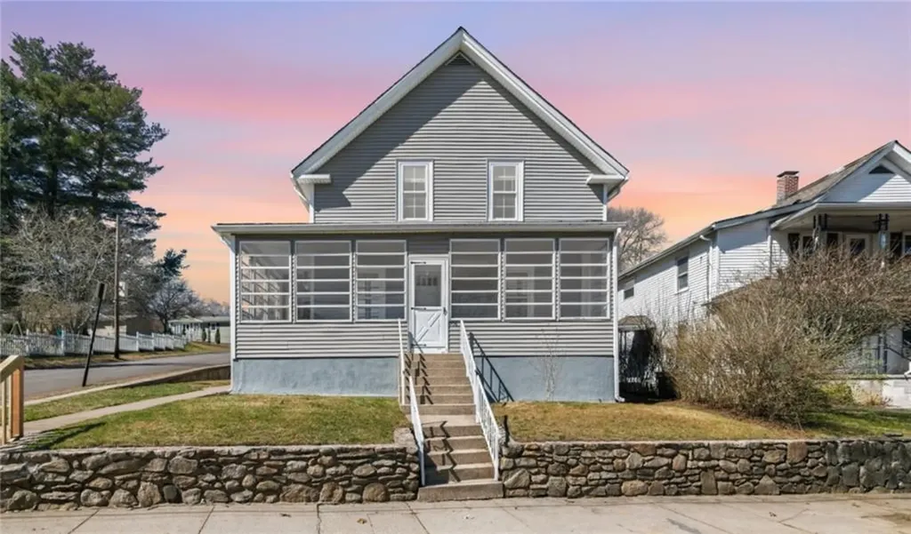 708 3rd Avenue Woonsocket RI 02895