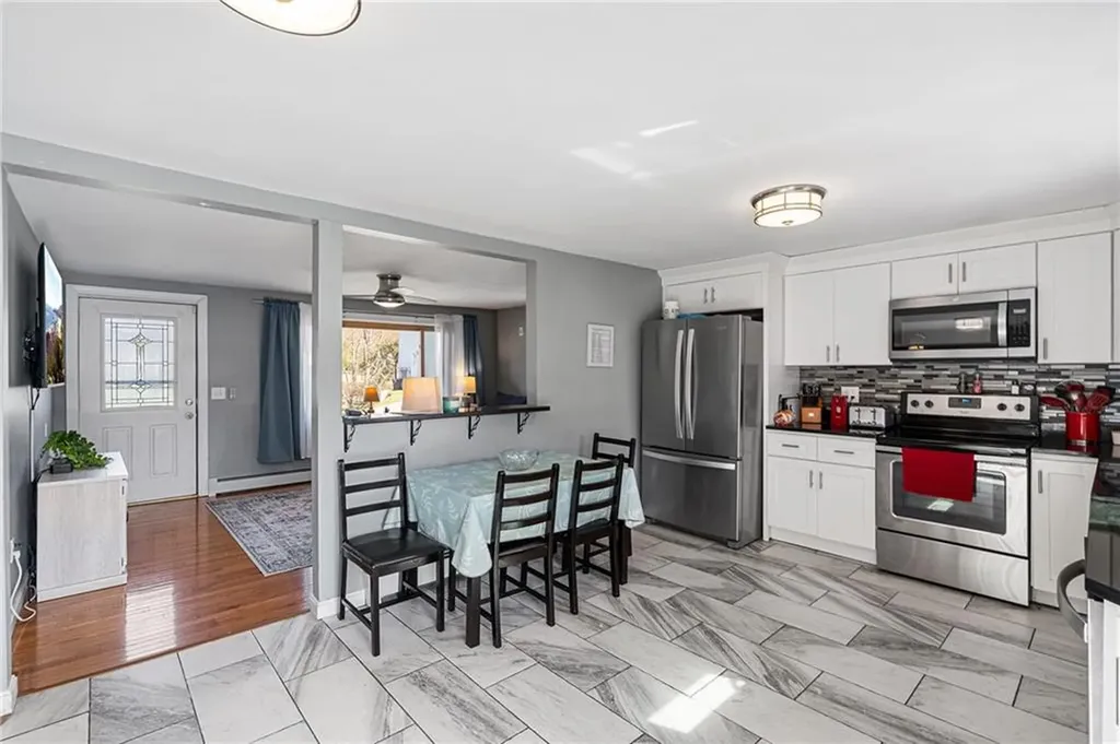 102 Cochran Street West Warwick RI 02893