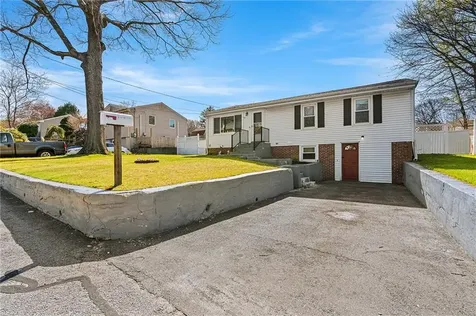 102 Cochran Street West Warwick RI 02893