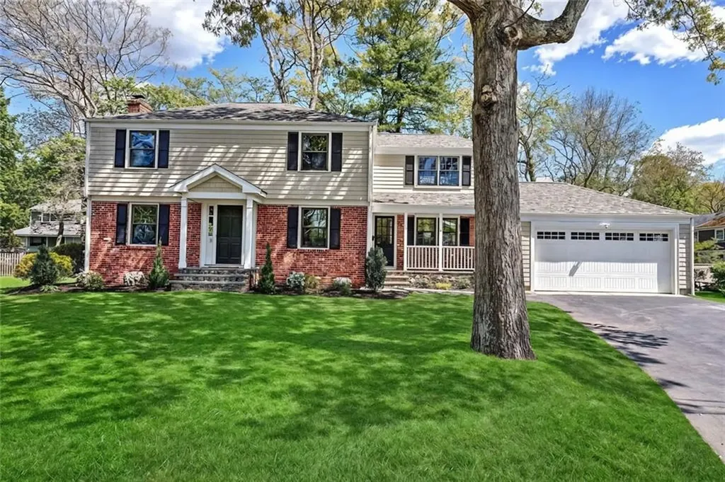 18 Chantilly Drive Barrington RI 02806