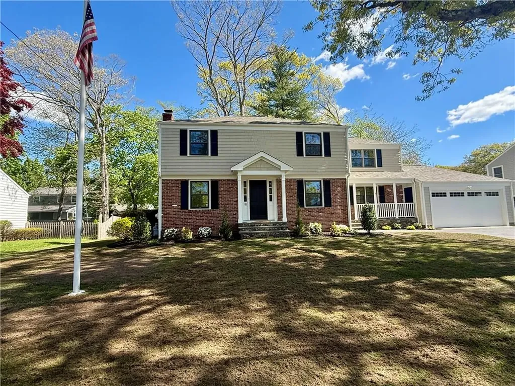 18 Chantilly Drive Barrington RI 02806