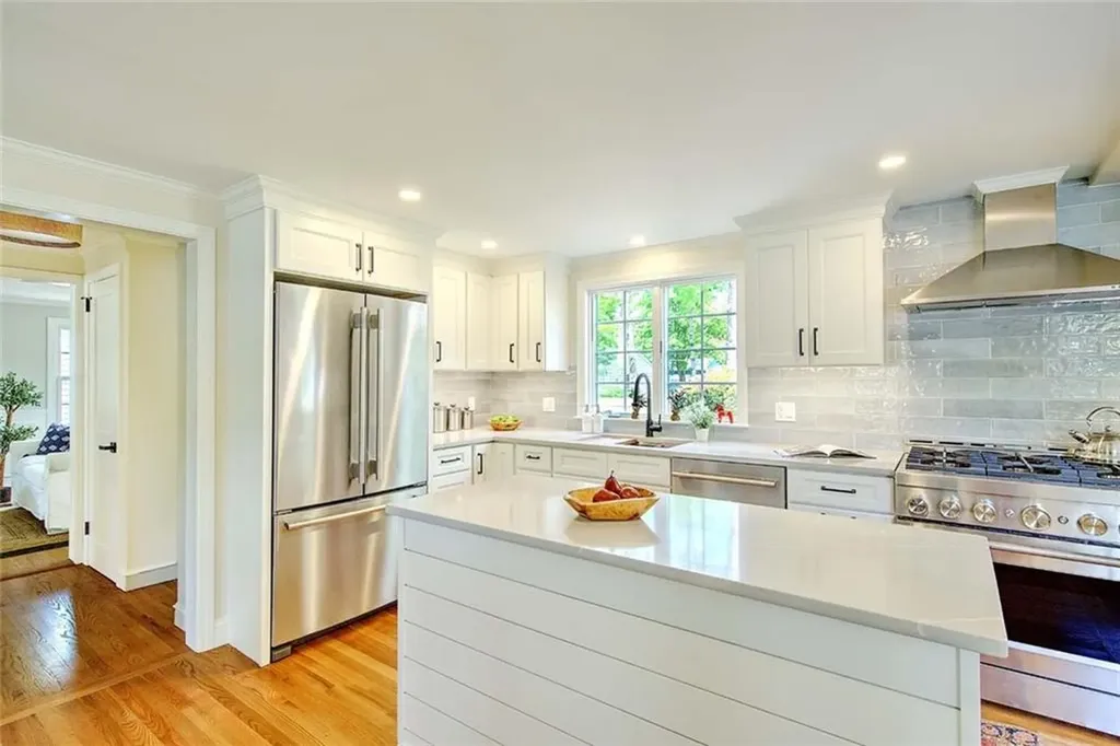 18 Chantilly Drive Barrington RI 02806
