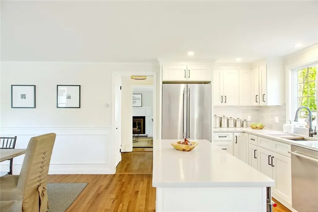 18 Chantilly Drive Barrington RI 02806