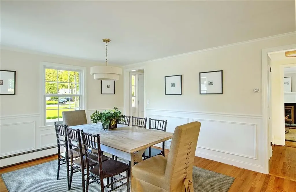 18 Chantilly Drive Barrington RI 02806
