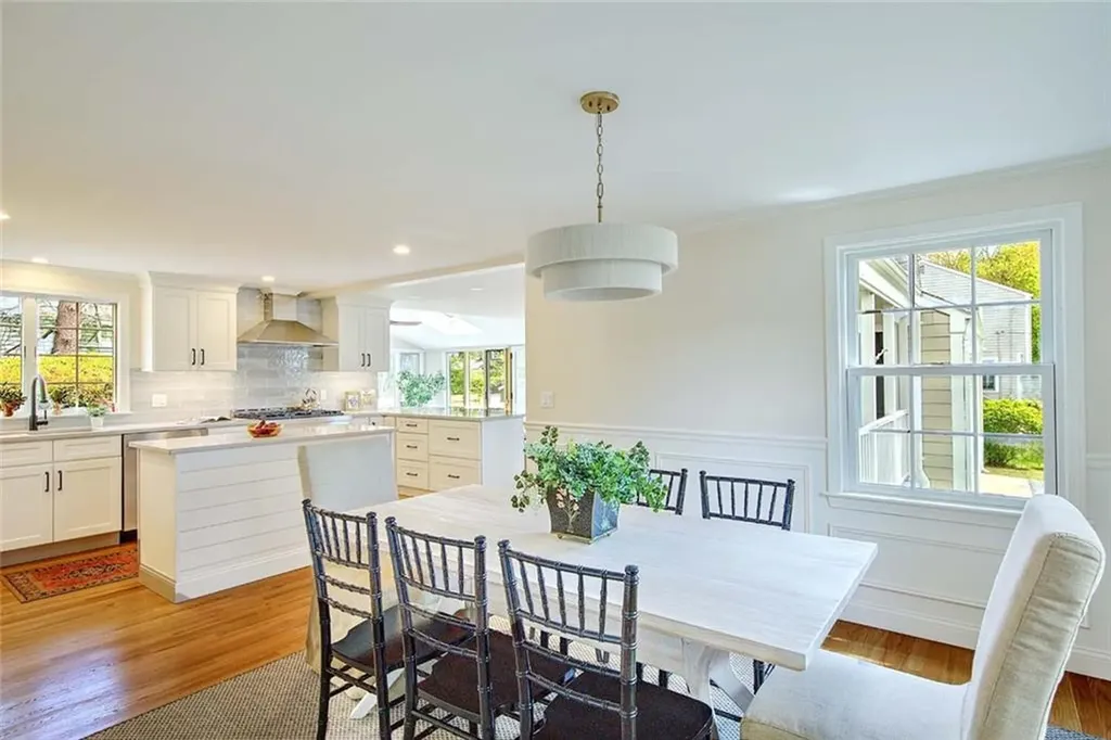 18 Chantilly Drive Barrington RI 02806