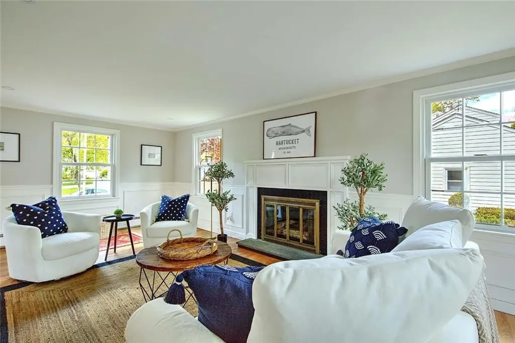 18 Chantilly Drive Barrington RI 02806