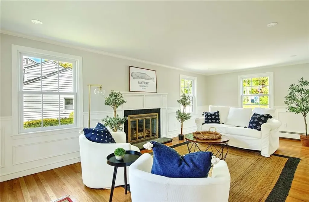 18 Chantilly Drive Barrington RI 02806