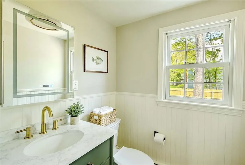18 Chantilly Drive Barrington RI 02806