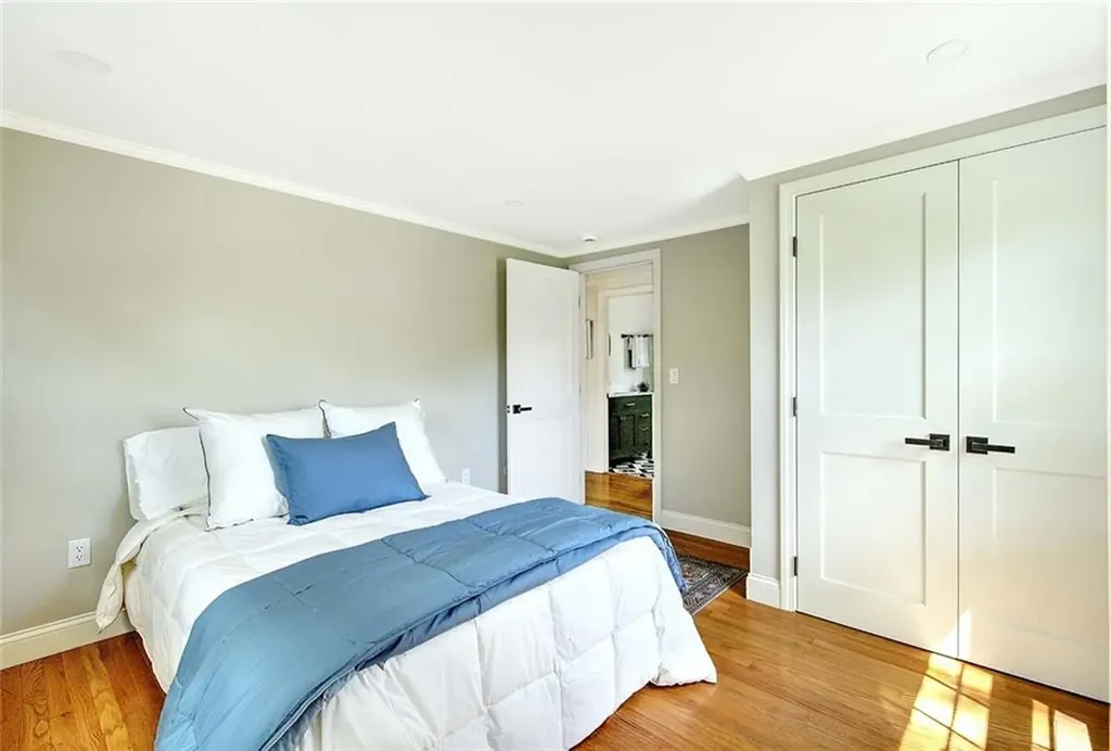 18 Chantilly Drive Barrington RI 02806